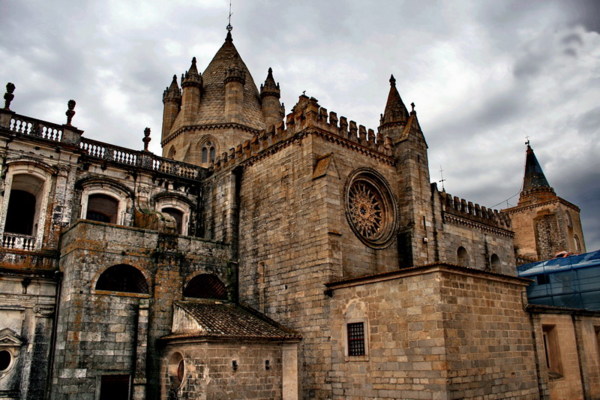 Basilica-Se-Catedral-de-Nossa-Senhora-da-Assuncao-Evora